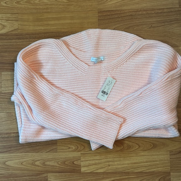 Pink sweater - Picture 2 of 3